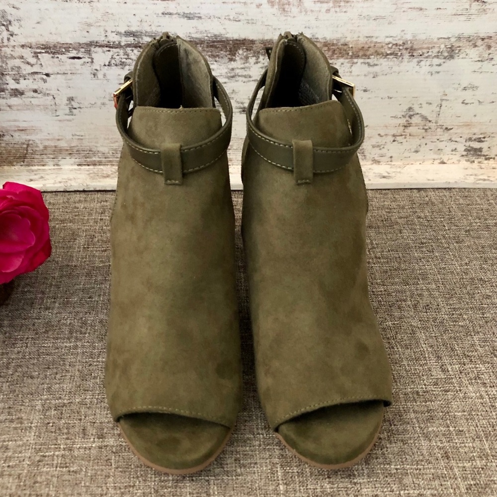 NEW Kenneth Cole Reaction open toe booties
